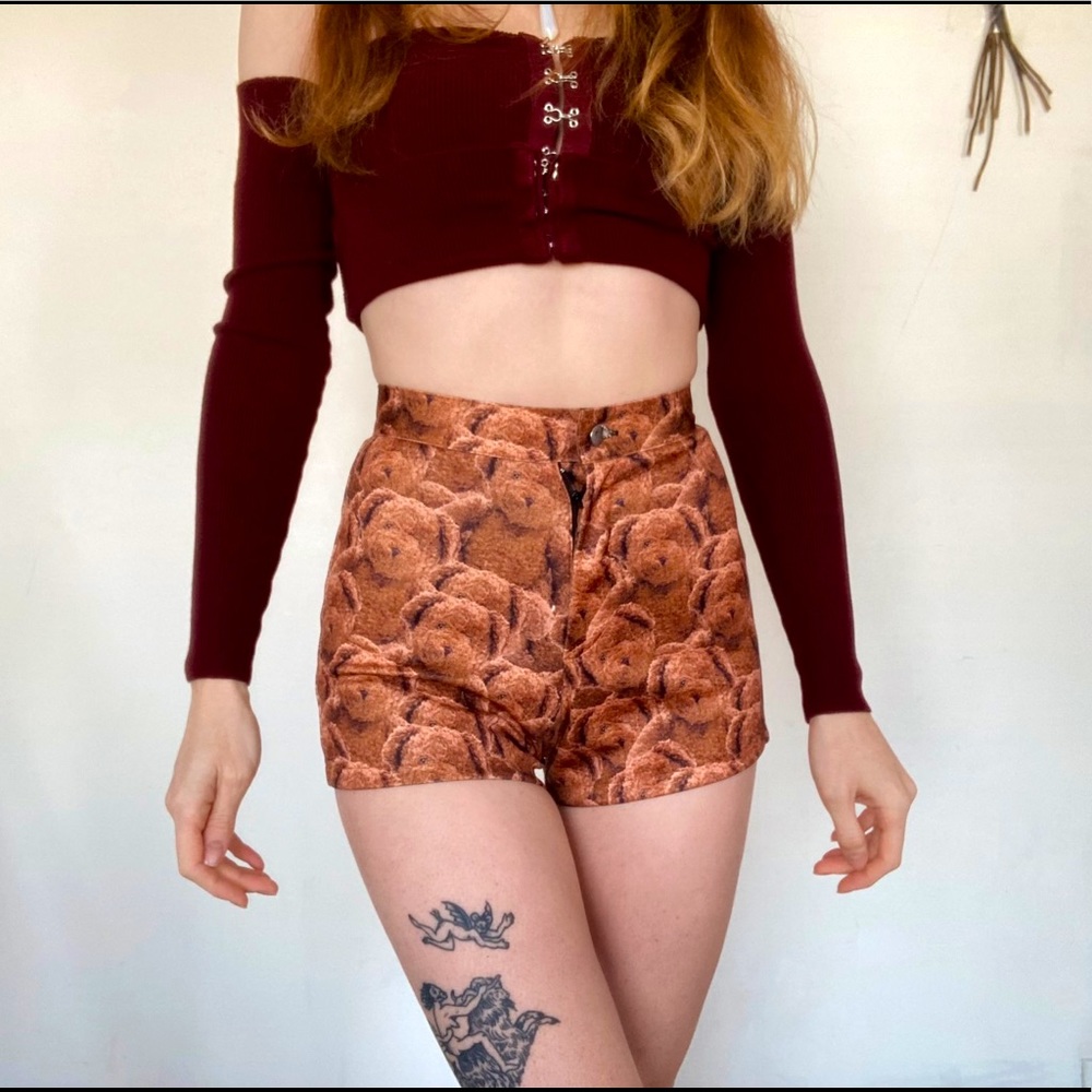 O Mighty short short teddy bear all over print